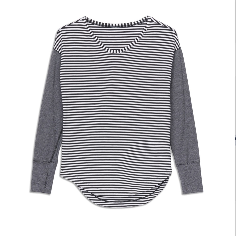 Lululemon long sleeves weekende top size 6